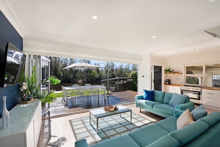 The River Retreat, Absolute Waterfront @ Sussex