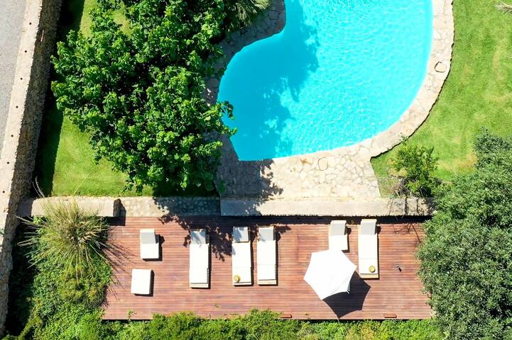 Luxuriou Villa with nice views pool & a/c 8 people gallery image 3