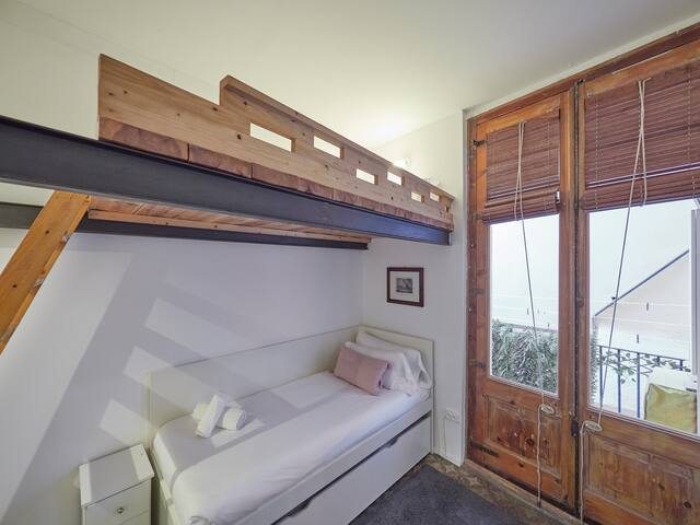 Alessandra Ramblas Central gallery image 5