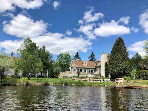 5 Bedrooms Heritage Canadian House w/ Small Lake
