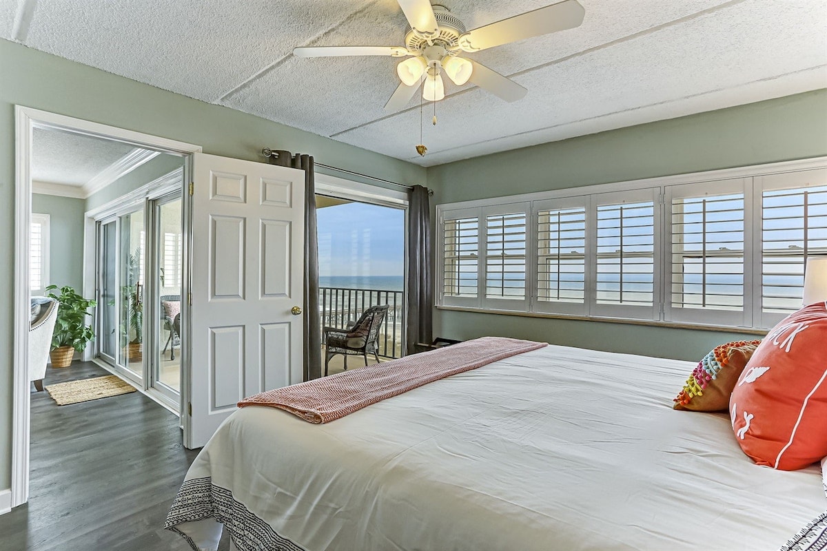 Dhomë gjumi kryesore buzë oqeanit me krevat dopio "King"