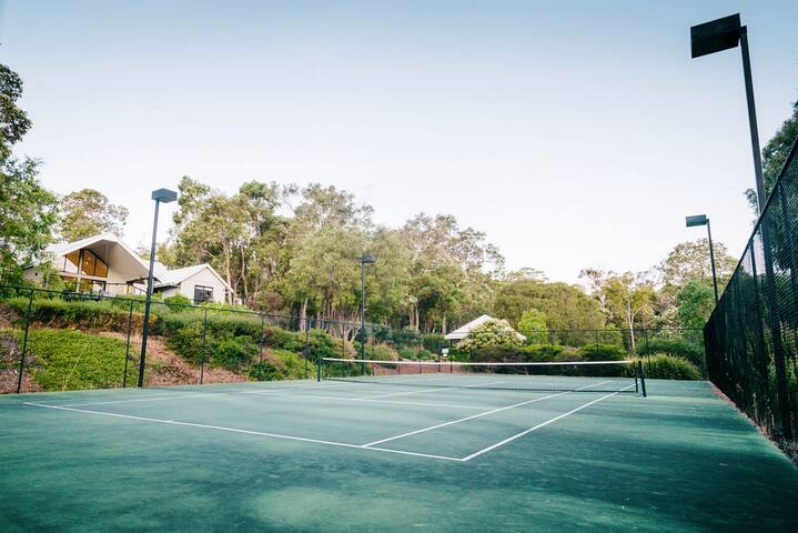 Idyll Estate—Bushland Gem with Spa & Tennis Court gallery image 5