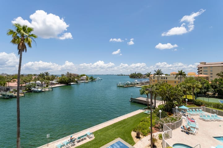 Tropical Paradise Heaven – Elegance & Relaxation - St. Pete Beach