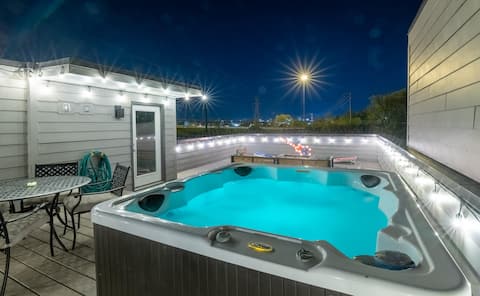 Two New Luxury Homes! Hot Tub + Game Room!