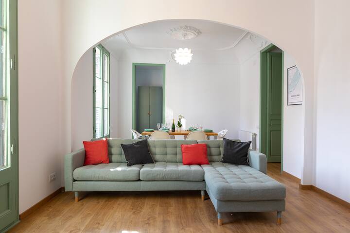 Modernist Family Barcelona Apartment gallery image 5