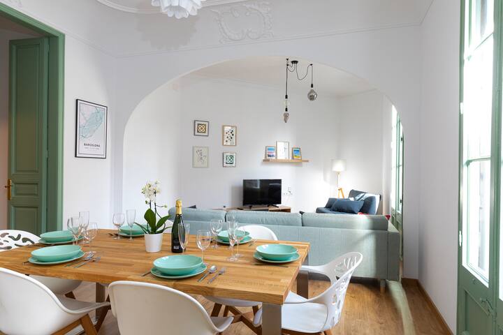 Modernist Family Barcelona Apartment gallery image 2