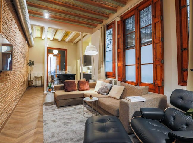Avinyo 2 Gotic · Spacious Loft in Gothic Quarter
