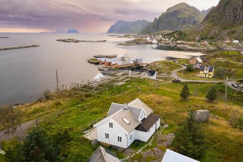 Historic House, 1880 – Stunning Panoramic Views