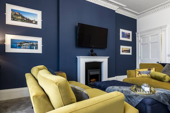 Pieces of Eight - 2 Bedroom Apartment - Tenby