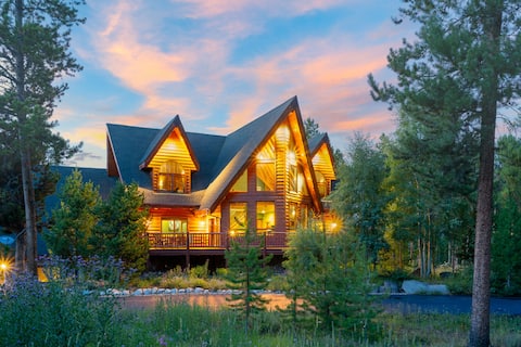 Pole Creek Home I Hot Tub I Discounted Attractions