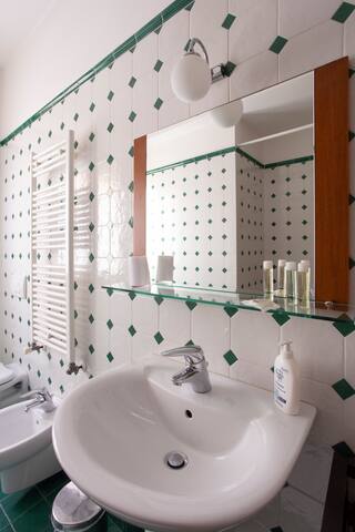 Calle Avvocati con Vista – 3 Camere S. Angelo gallery image 5