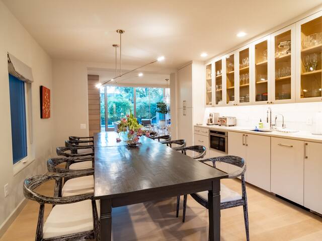 Architectural Luxury Home + Pool & Deck – Matisse! gallery image 3