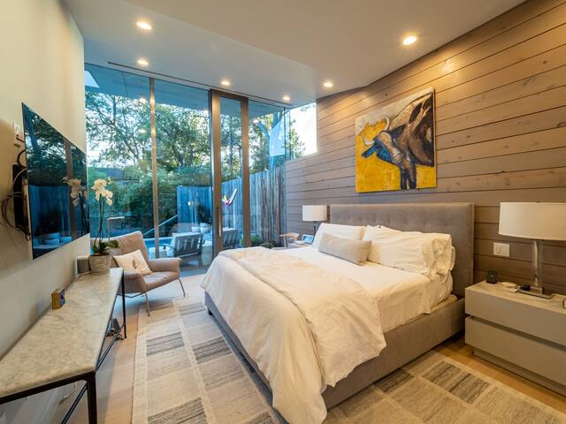 Architectural Luxury Home + Pool & Deck – Matisse! gallery image 4