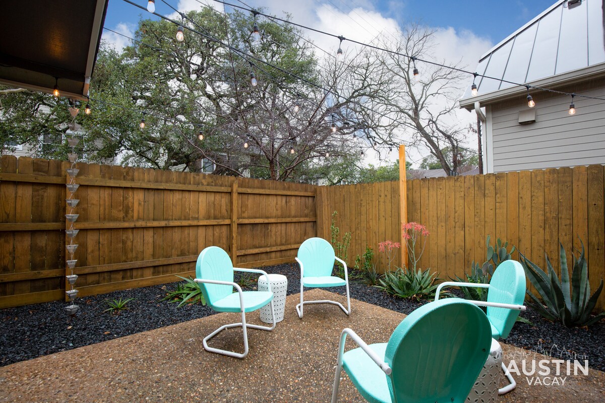 Retro Chic - Old Austin Charm W/ Updated Features!