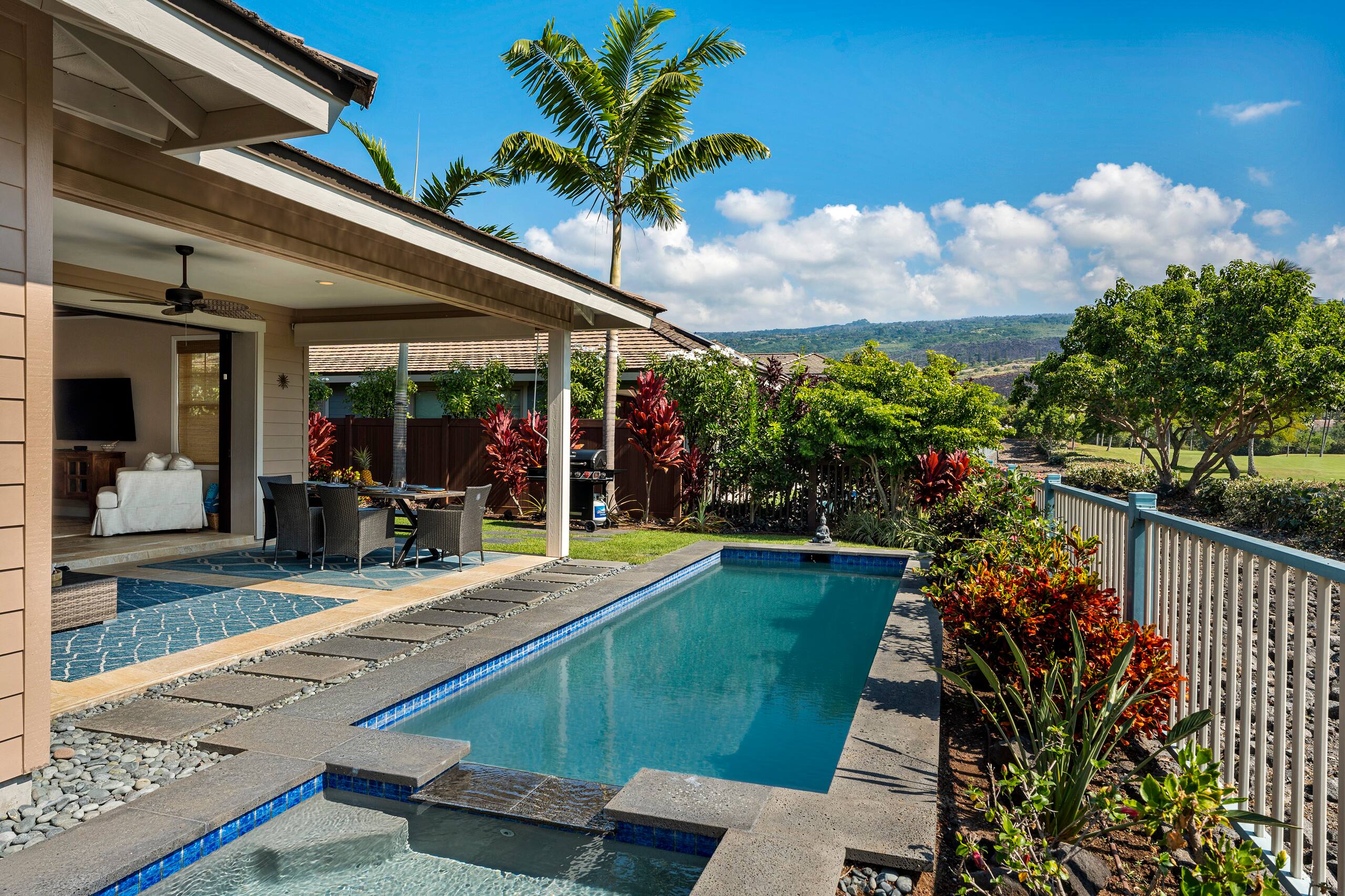 Home in Kailua-Kona · ★4.87 · 3 bedrooms · 3 beds · 2.5 baths - Image 36