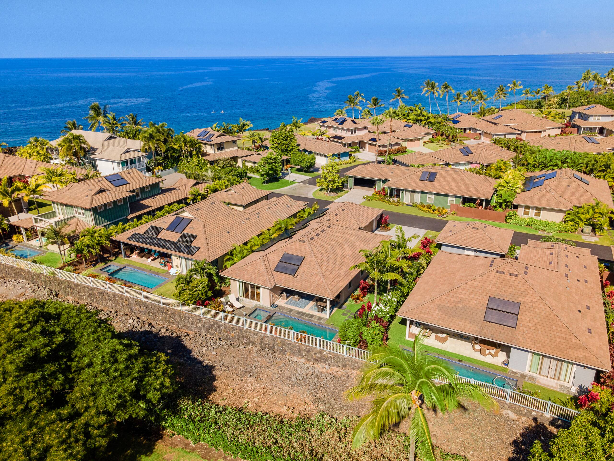 Home in Kailua-Kona · ★4.87 · 3 bedrooms · 3 beds · 2.5 baths - Image 51