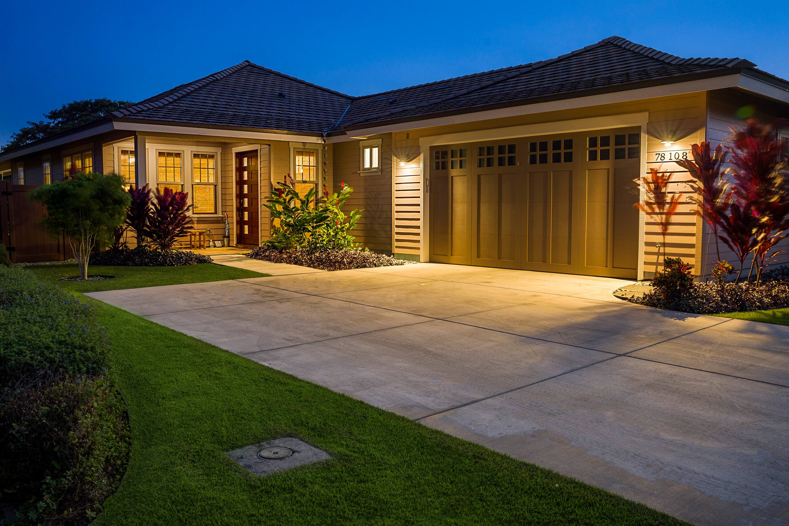 Home in Kailua-Kona · ★4.87 · 3 bedrooms · 3 beds · 2.5 baths - Image 42