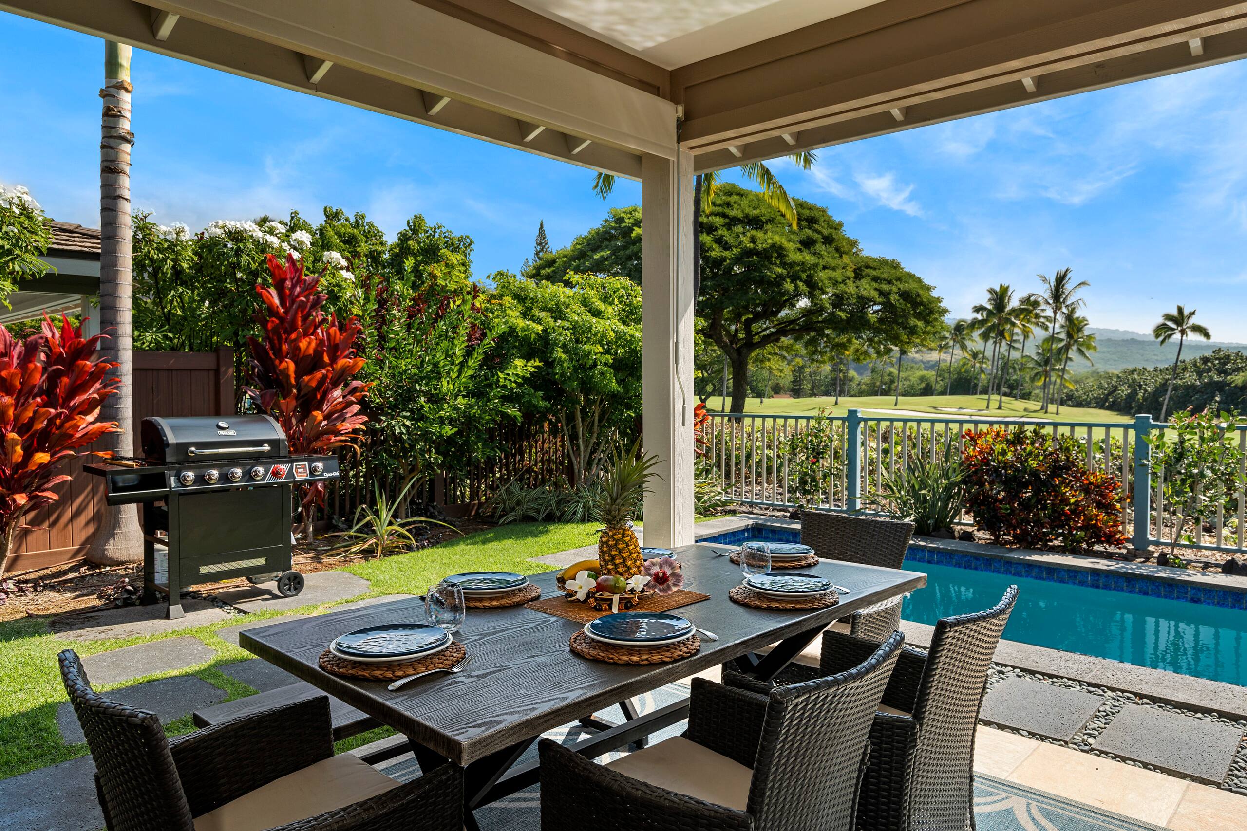 Home in Kailua-Kona · ★4.87 · 3 bedrooms · 3 beds · 2.5 baths - Image 35