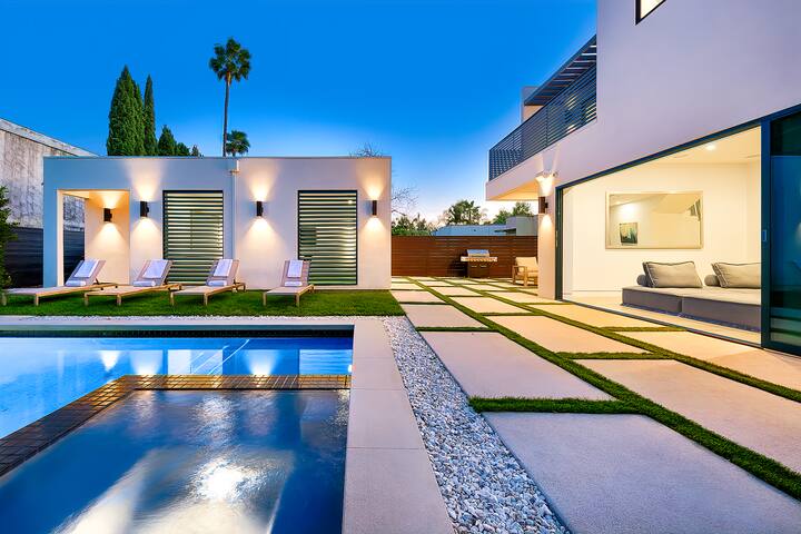 The Masterpiece Melrose Villa gallery image 2