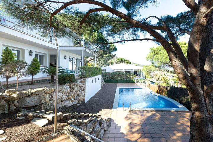 la mora ii – 4 – big apartment with garden and swi gallery image 4