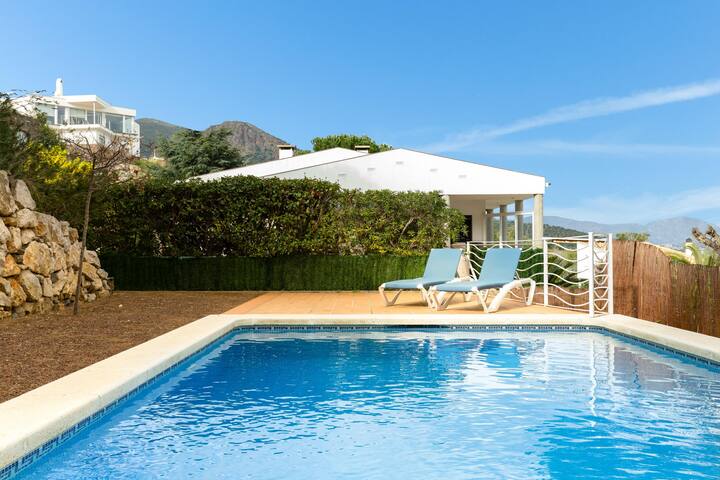 la mora ii – 4 – big apartment with garden and swi