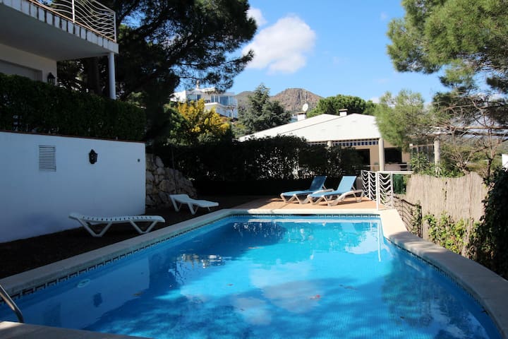 la mora ii – 4 – big apartment with garden and swi gallery image 3