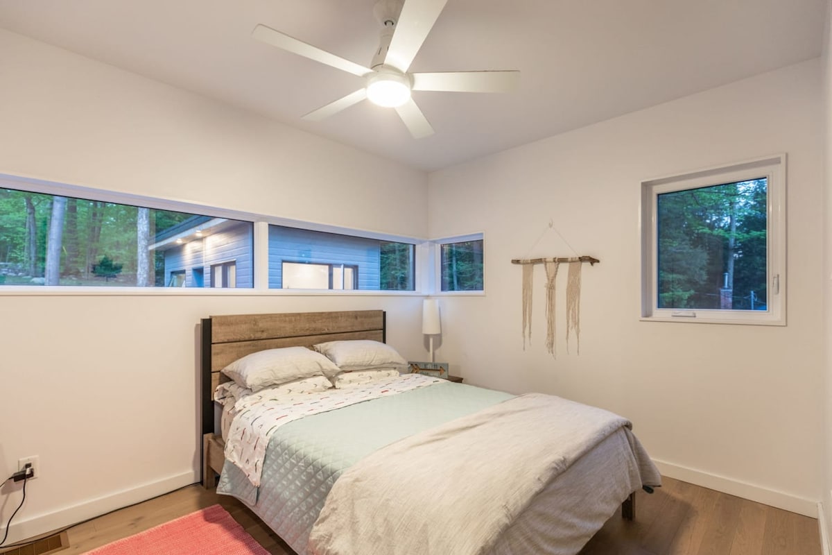 Cama de invitados 2: capacidad para 2 personas.