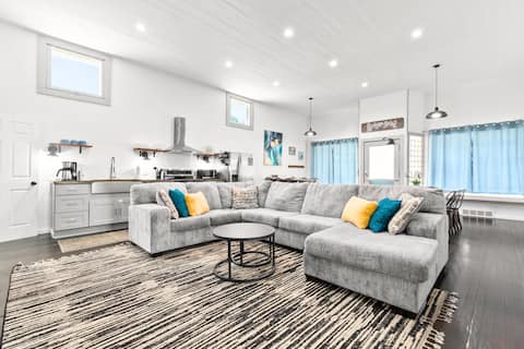 The Waterfront-Game Room!Movie Theatre!Bunk Room!