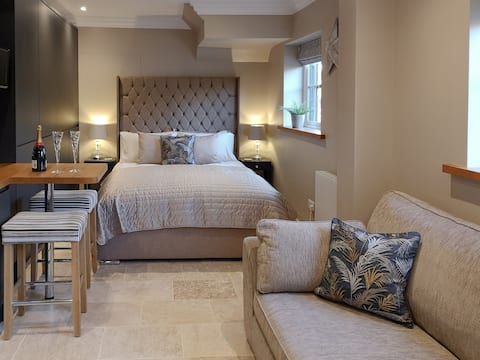 The White House Studio