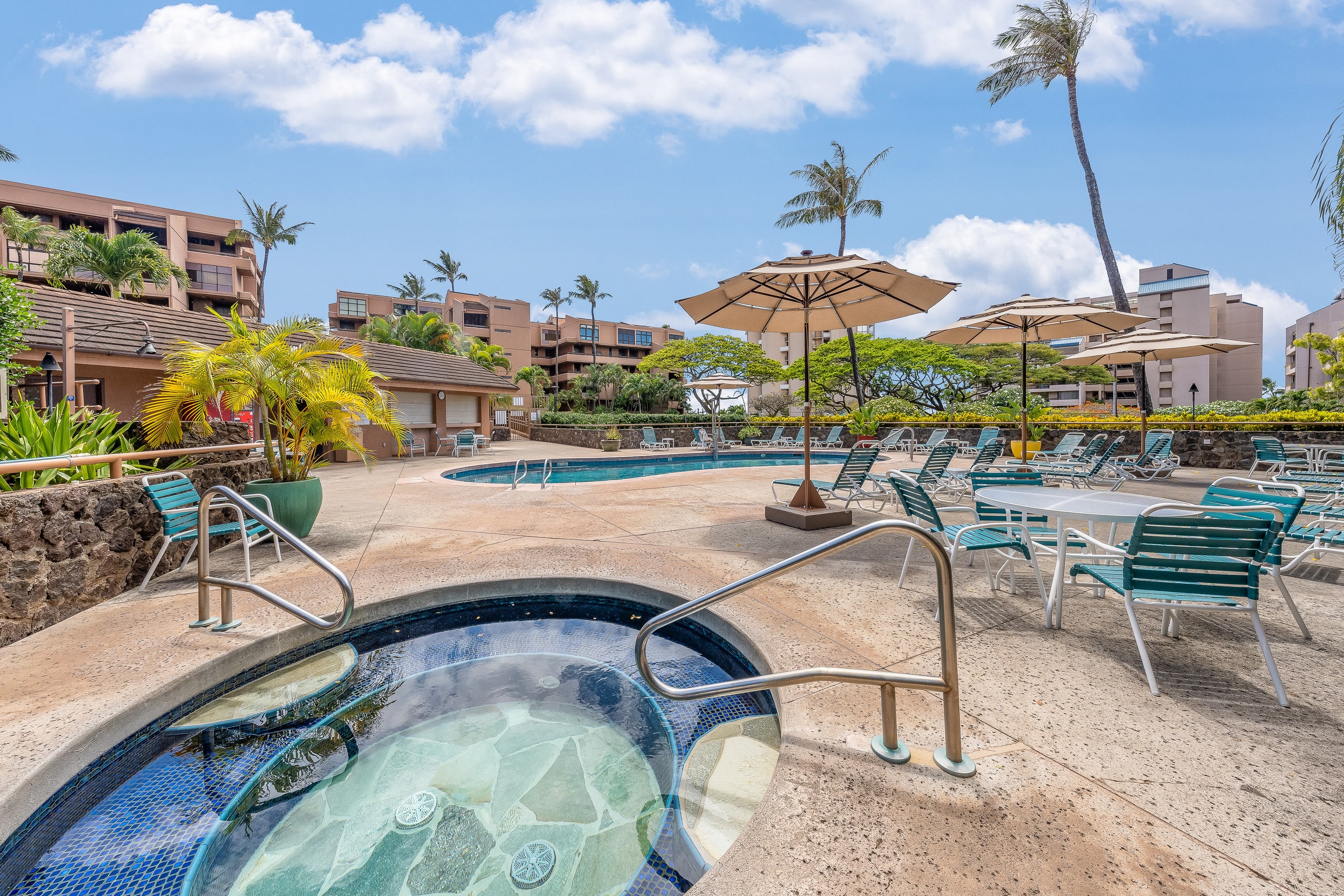 Condo in Lahaina · ★4.15 · 1 bedroom · 2 beds · 1 bath - Image 35