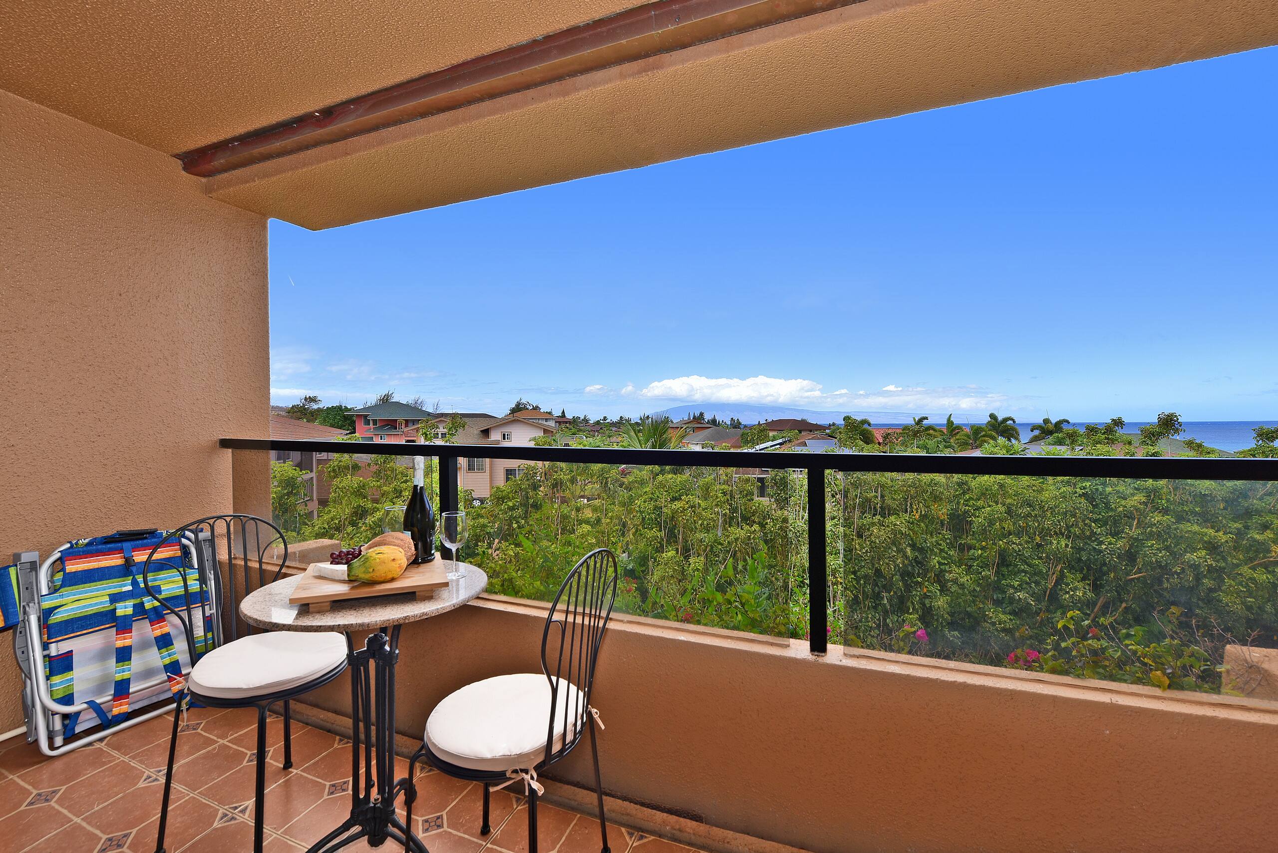 Condo in Lahaina · ★4.15 · 1 bedroom · 2 beds · 1 bath - Image 19