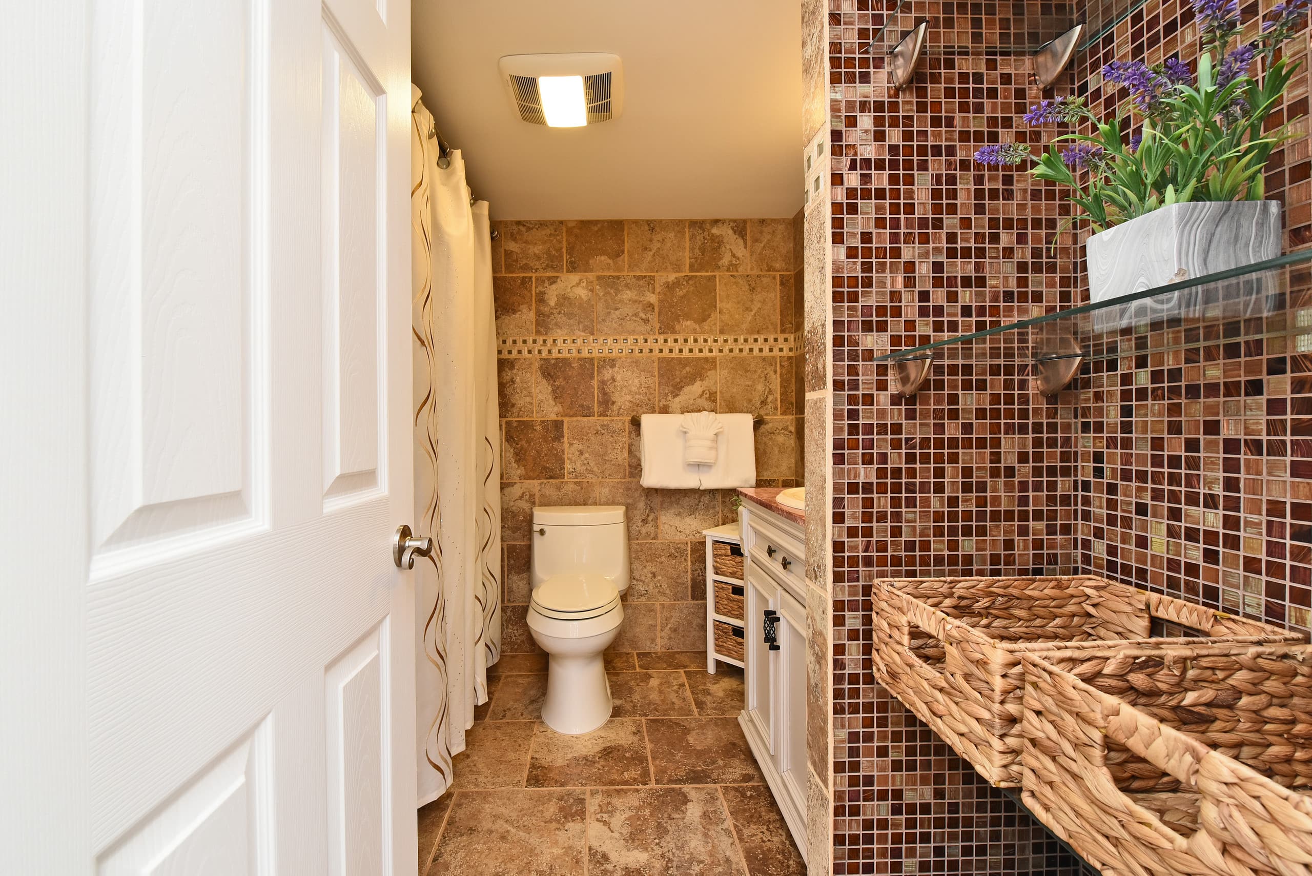 Condo in Lahaina · ★4.15 · 1 bedroom · 2 beds · 1 bath - Image 15