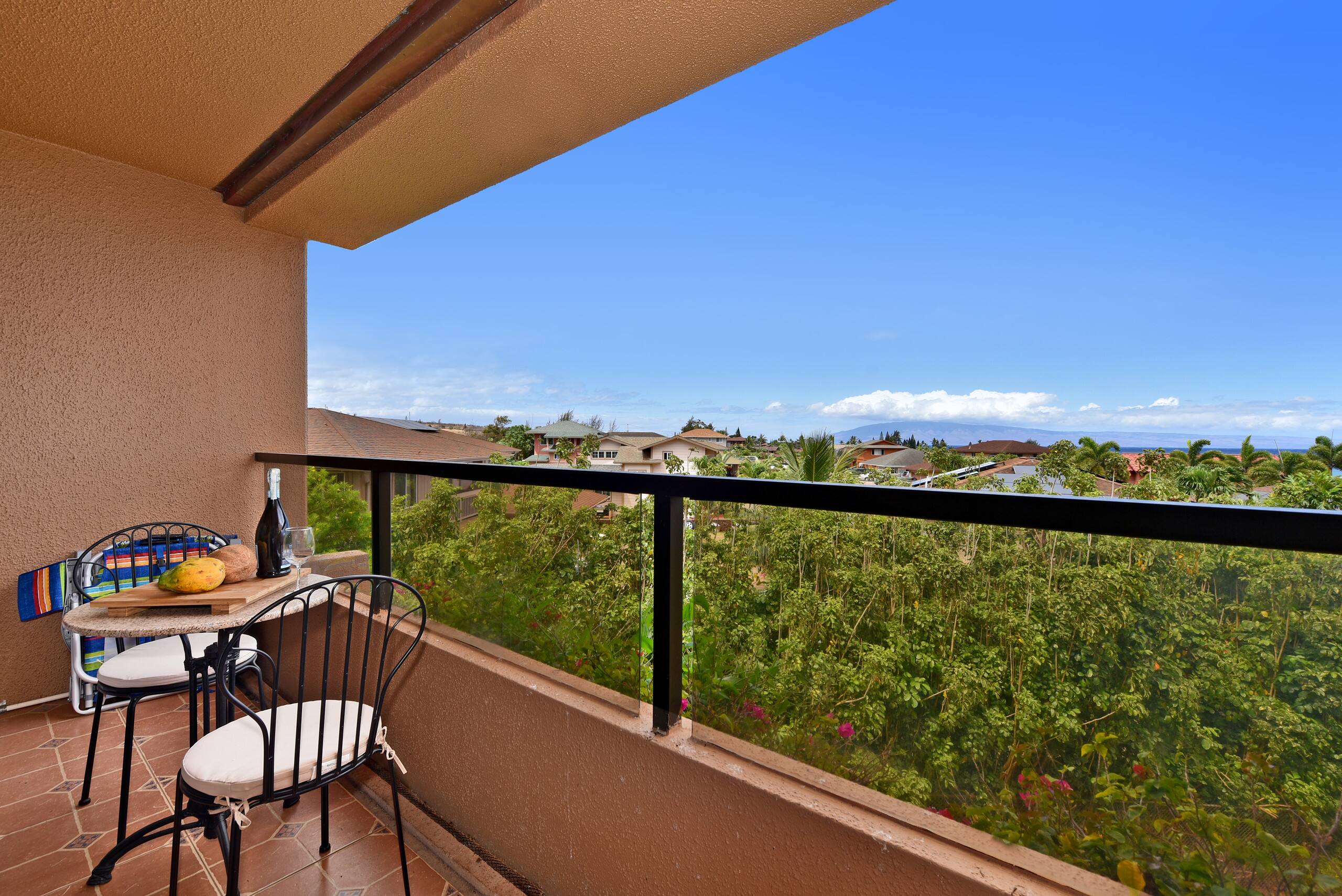 Condo in Lahaina · ★4.15 · 1 bedroom · 2 beds · 1 bath - Image 21