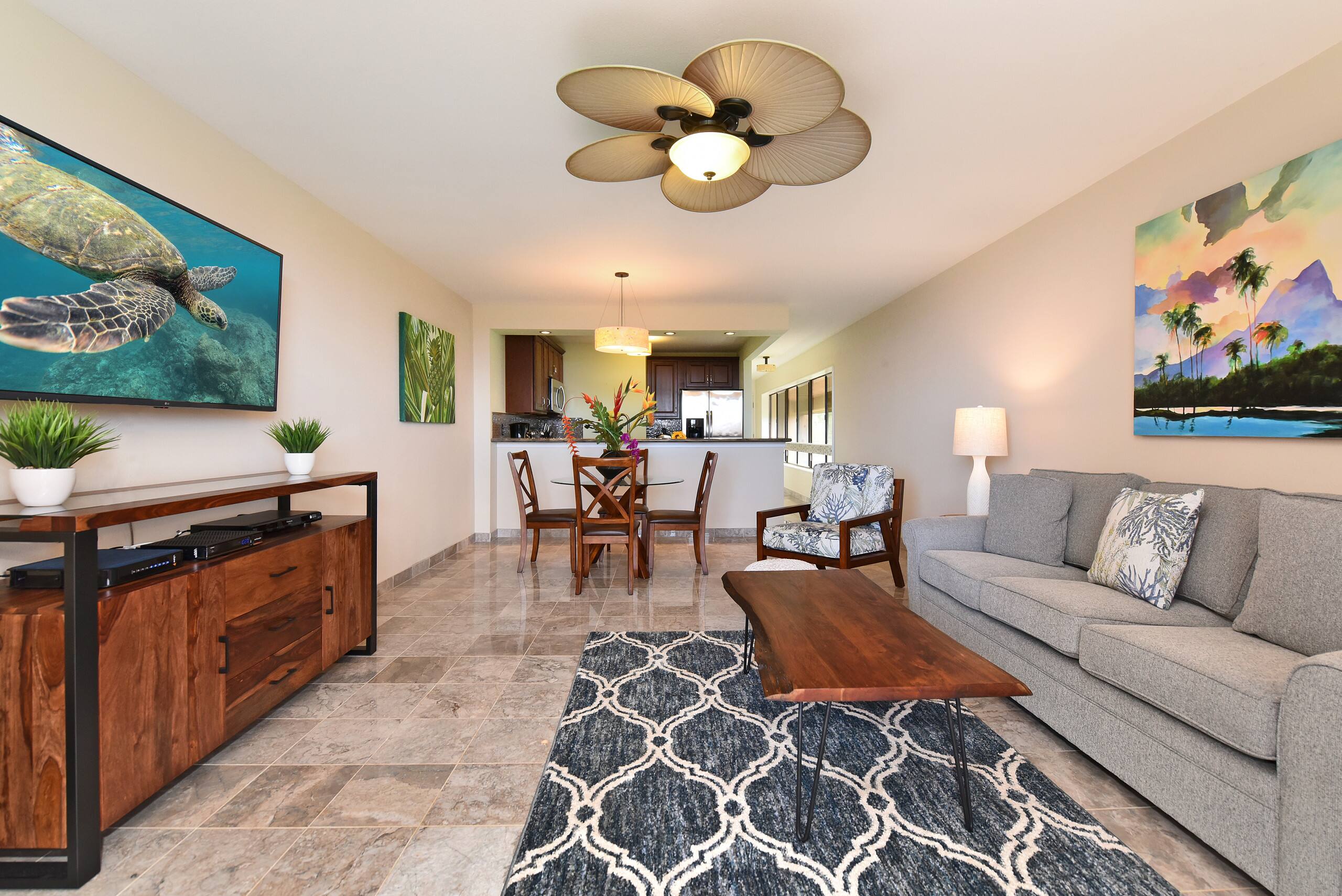 Condo in Lahaina · ★4.15 · 1 bedroom · 2 beds · 1 bath - Image 2