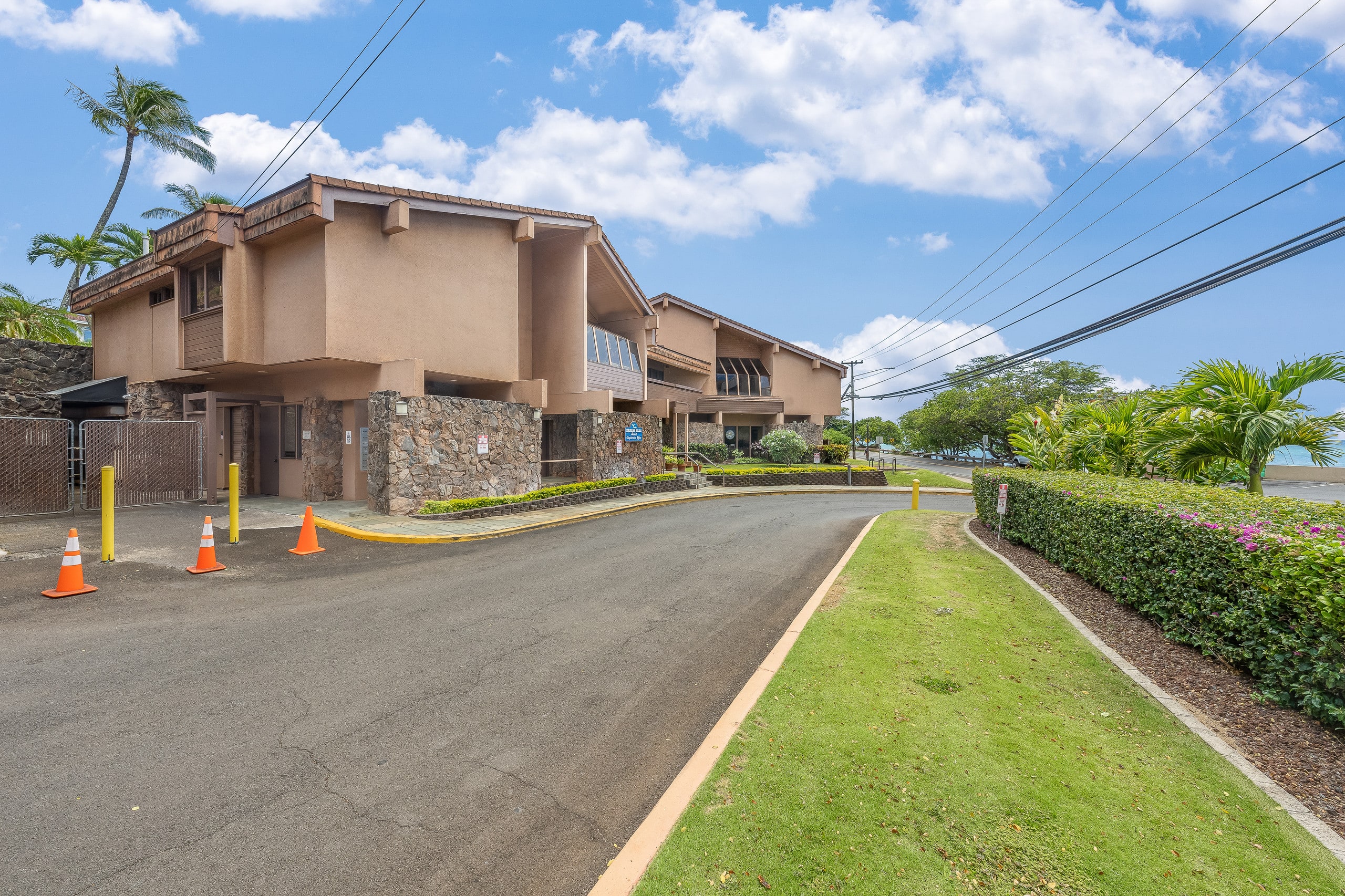 Condo in Lahaina · ★4.15 · 1 bedroom · 2 beds · 1 bath - Image 24