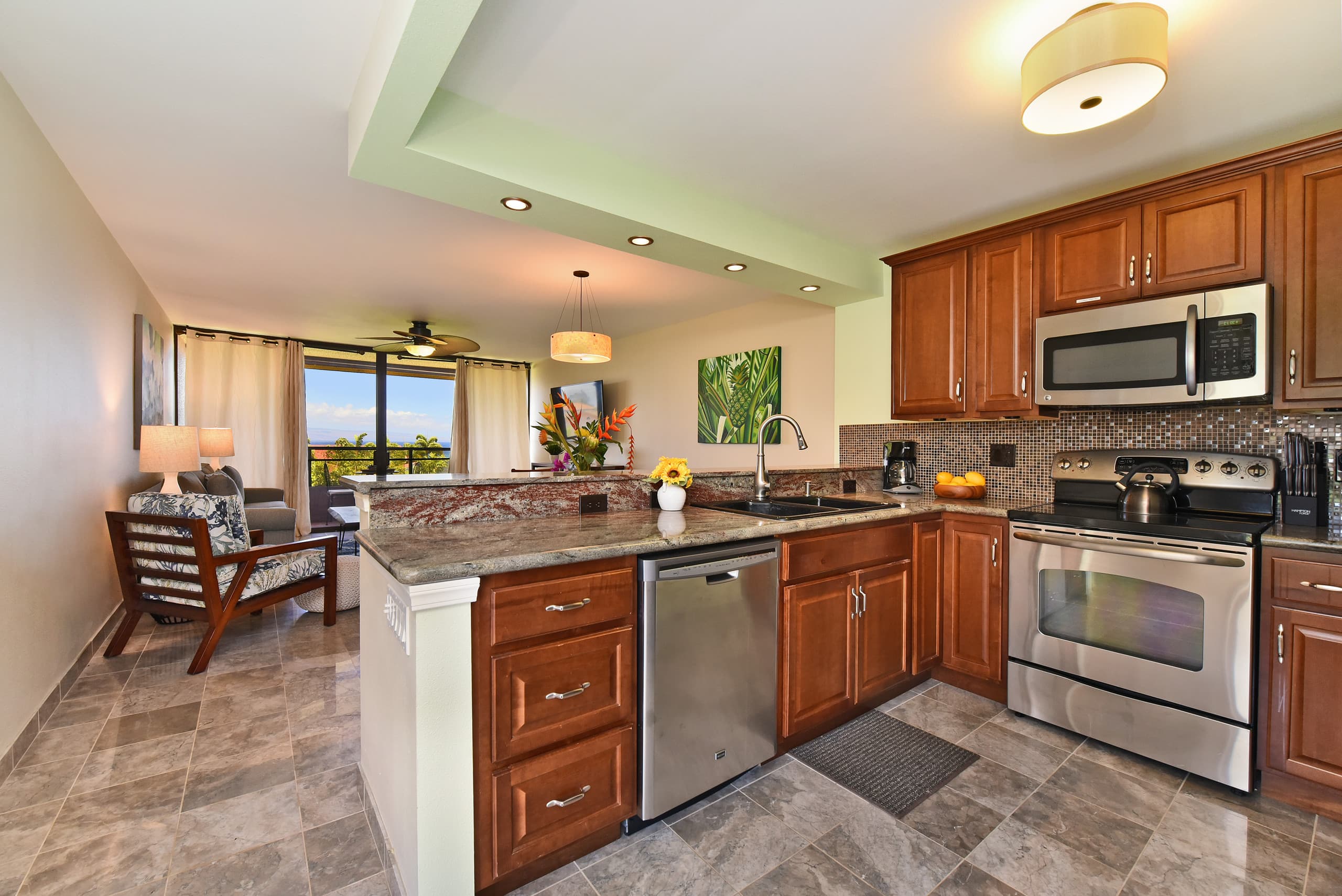 Condo in Lahaina · ★4.15 · 1 bedroom · 2 beds · 1 bath - Image 9