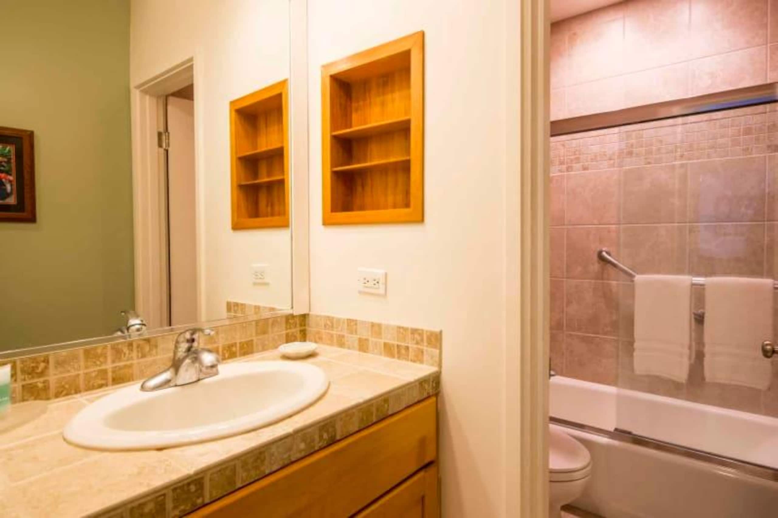 Condo in Poipu · ★4.93 · 2 bedrooms · 3 beds · 2 baths - Image 23