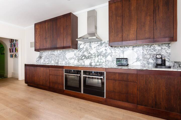 Wyndham Mews by onefinestay gallery image 3