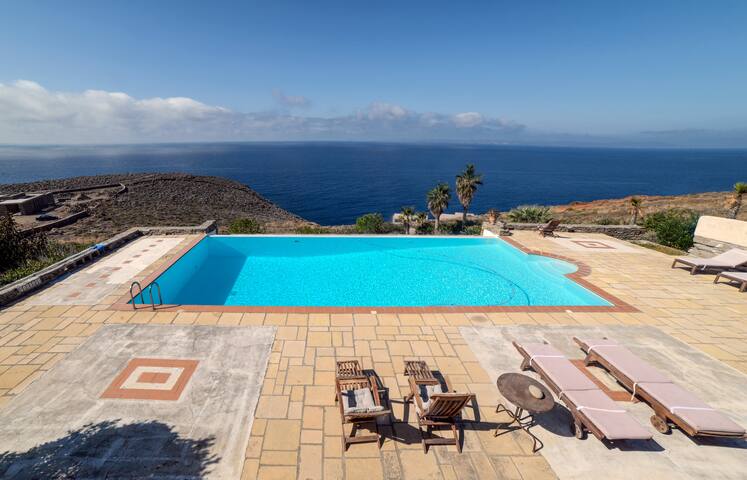 Villa Juno with pool and clifftop view by Jj gallery image 2