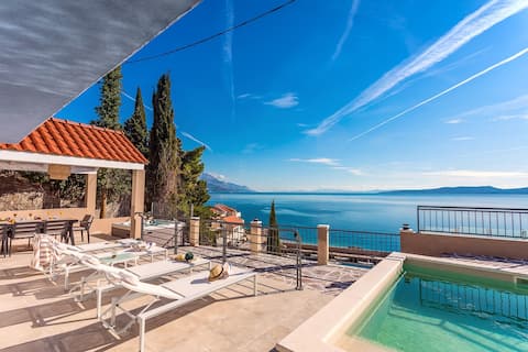 Villa Perla Blu 4 bedrooms, heated pool, jacuzzi,