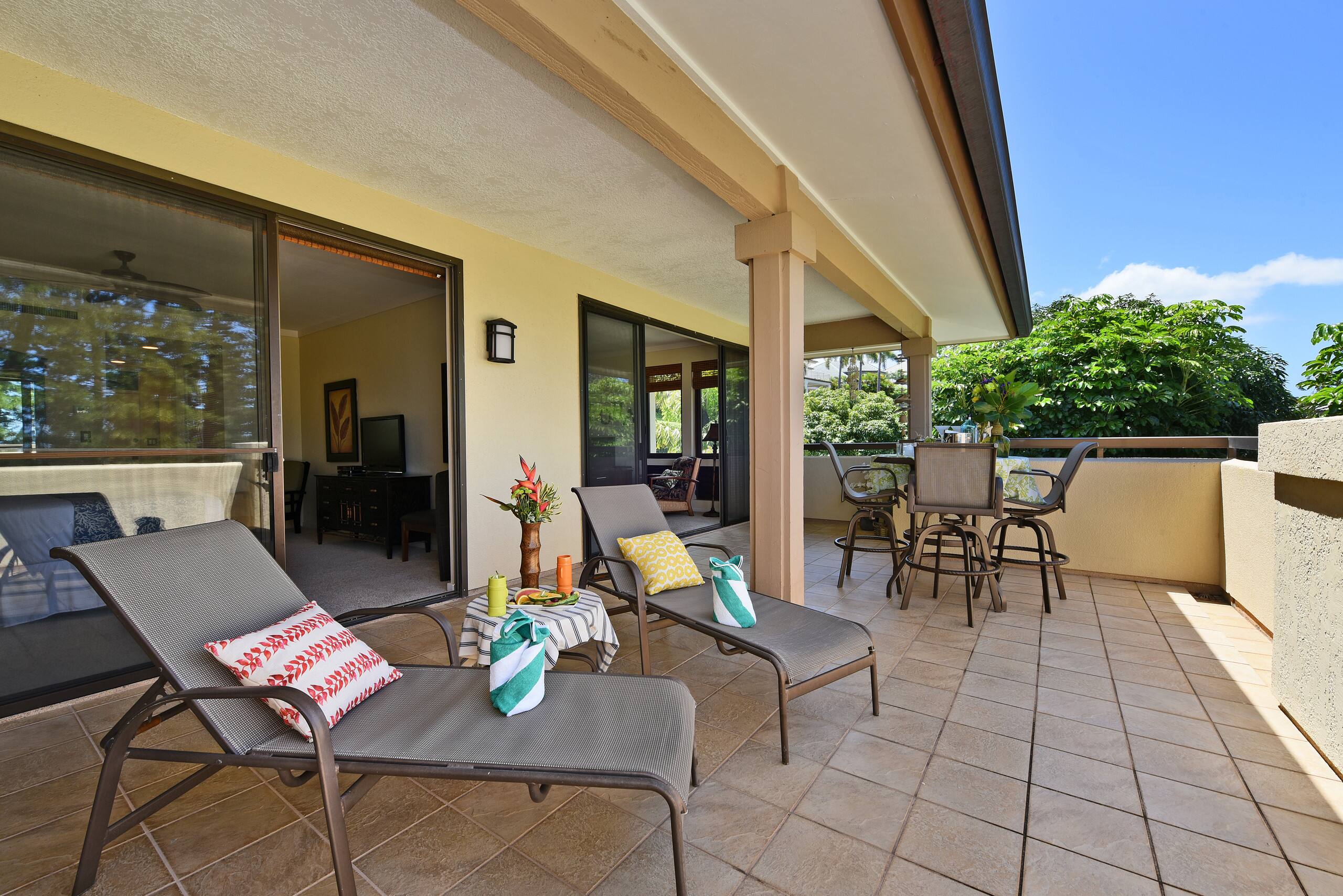 Condo in Lahaina · ★4.89 · 1 bedroom · 1 bed · 2 baths - Image 21
