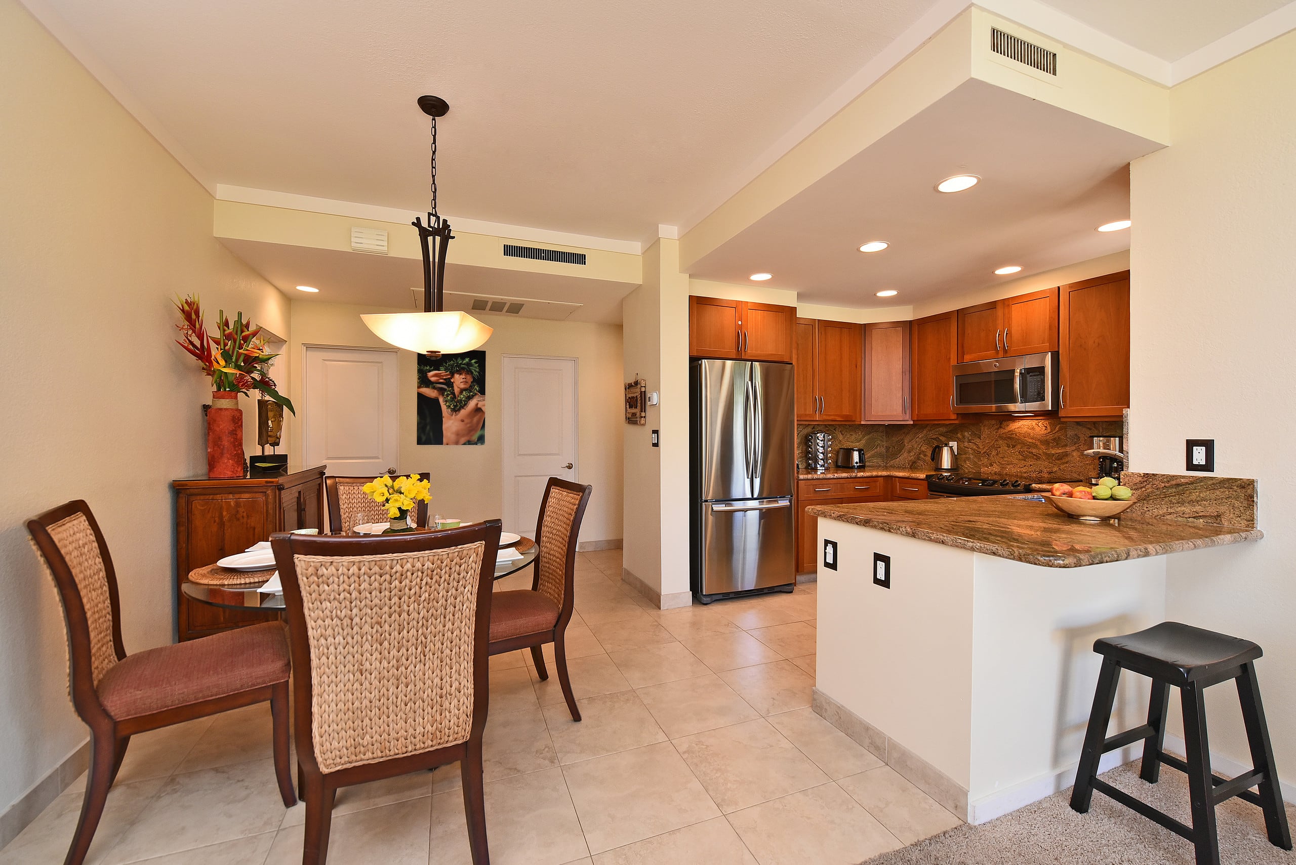 Condo in Lahaina · ★4.89 · 1 bedroom · 1 bed · 2 baths - Image 5