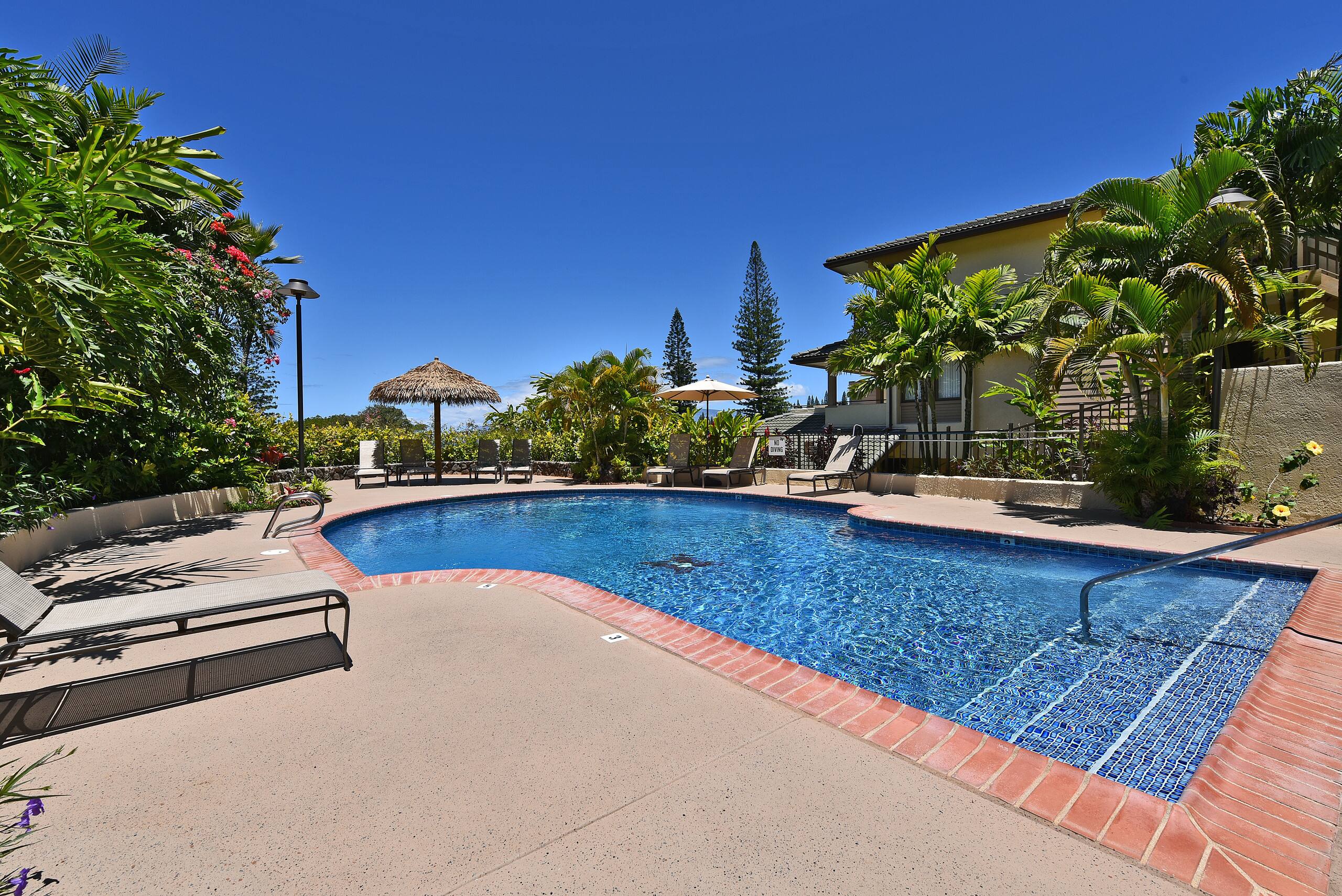 Condo in Lahaina · ★4.89 · 1 bedroom · 1 bed · 2 baths - Image 25