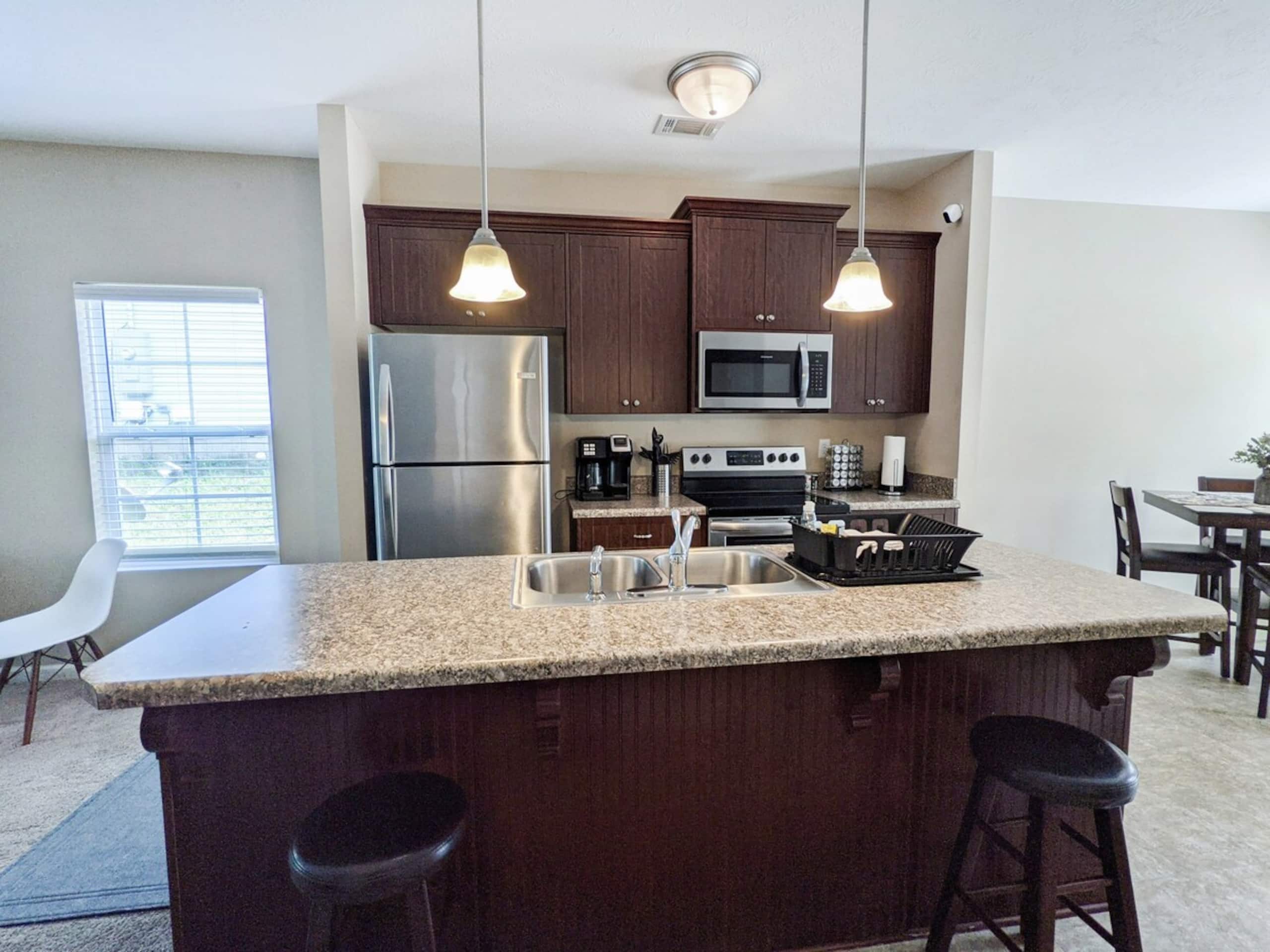 Royal Ivory - Quiet, Modern, Chic - Photo 10