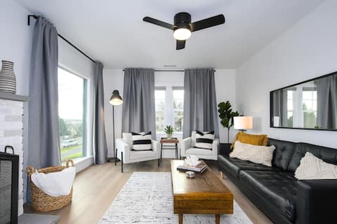 Sunny space in walkable N'hood, 15min to PDX