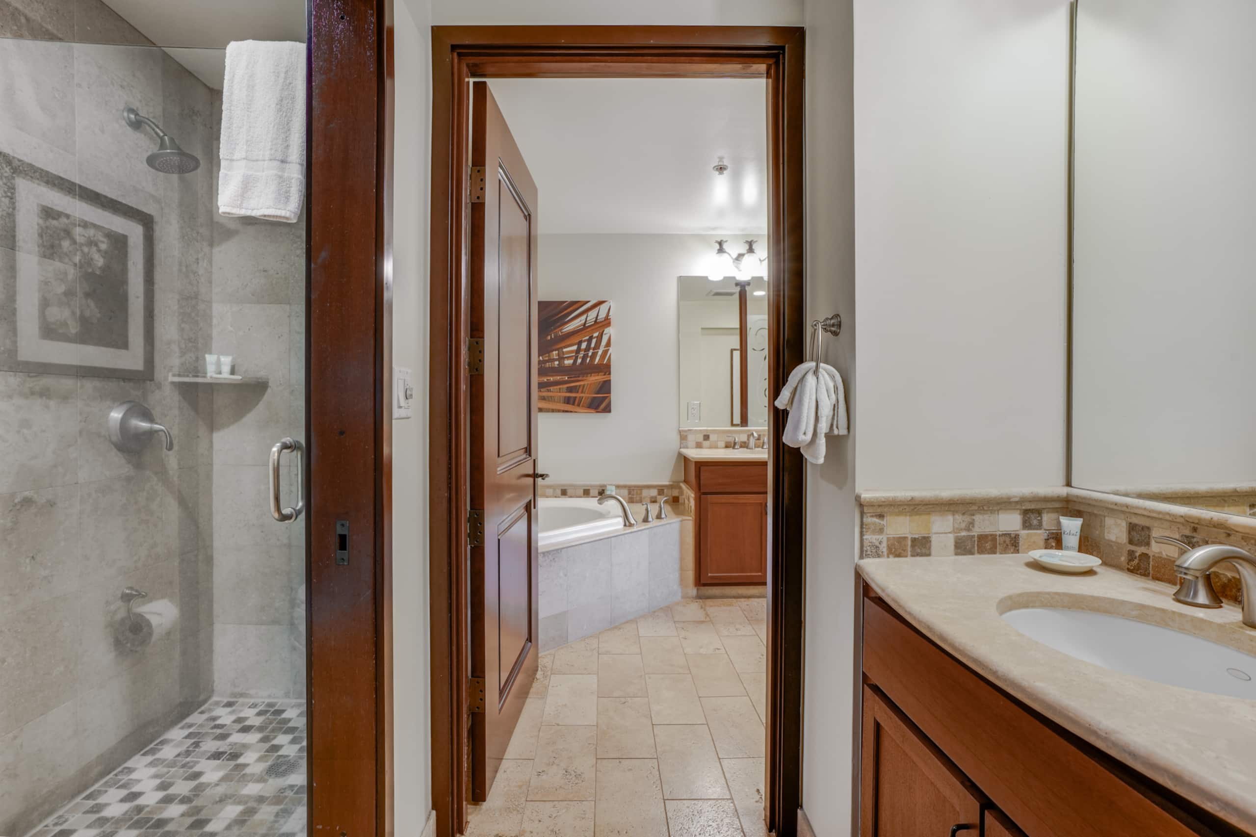 Condo in Kapaa · ★4.95 · 2 bedrooms · 3 beds · 3 baths - Image 11