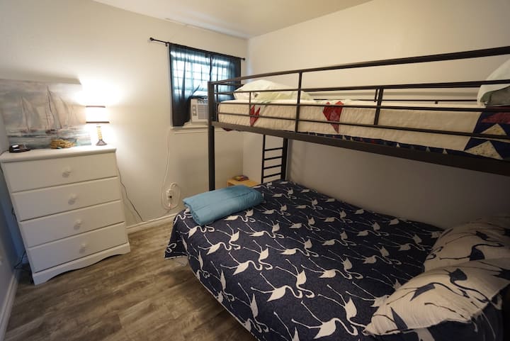 Spálňa 2 s poschodovou posteľou Twin