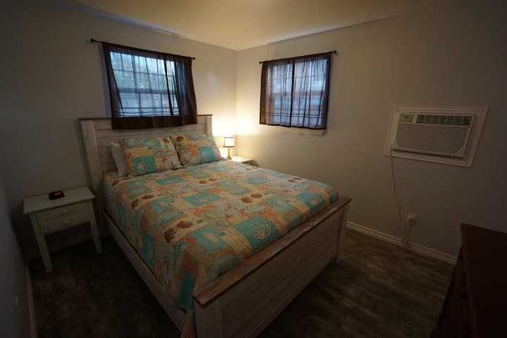 Spálňa 1 - menšia manželská posteľ