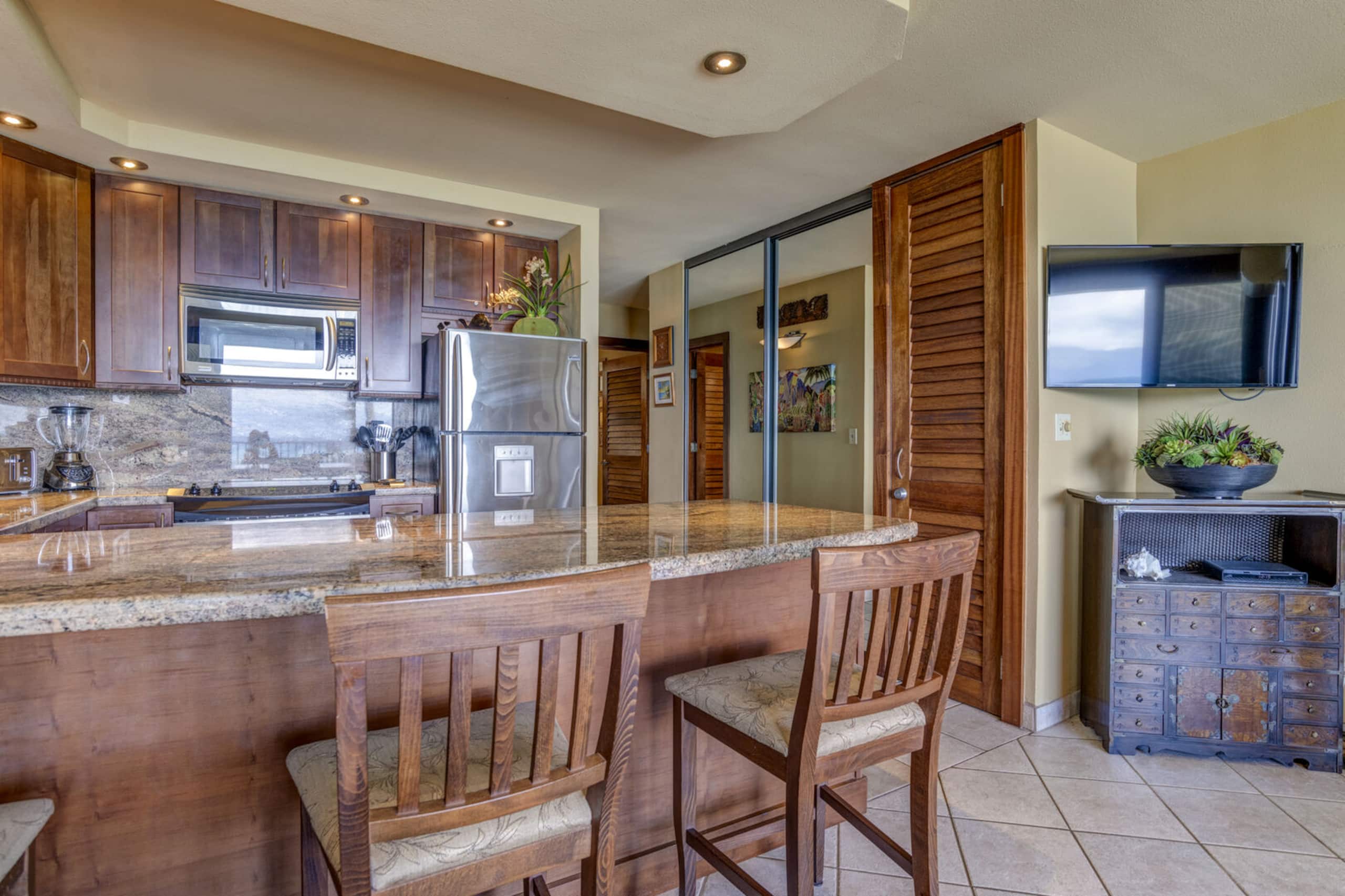 Condo in Lahaina · ★4.79 · 1 bedroom · 2 beds · 1 private bath - Image 15