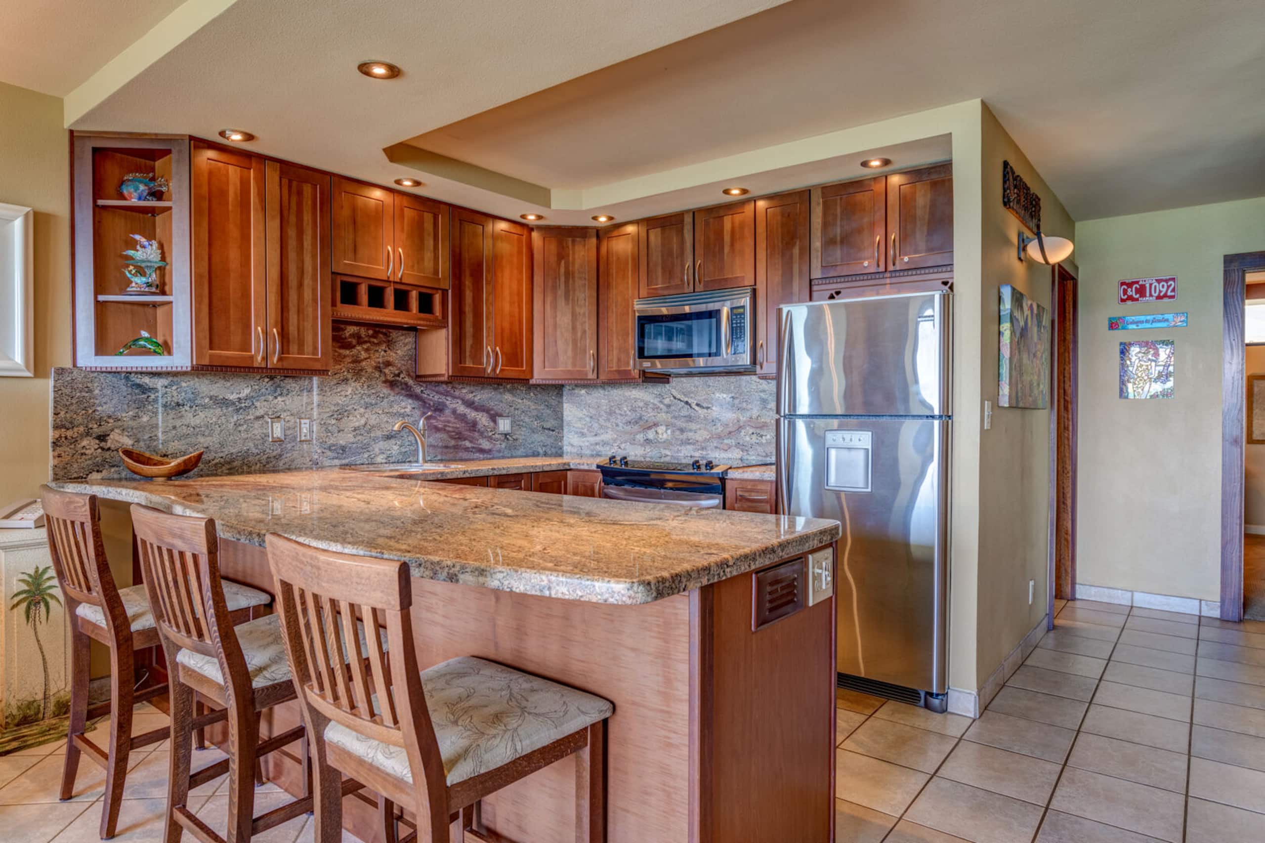 Condo in Lahaina · ★4.79 · 1 bedroom · 2 beds · 1 private bath - Image 13